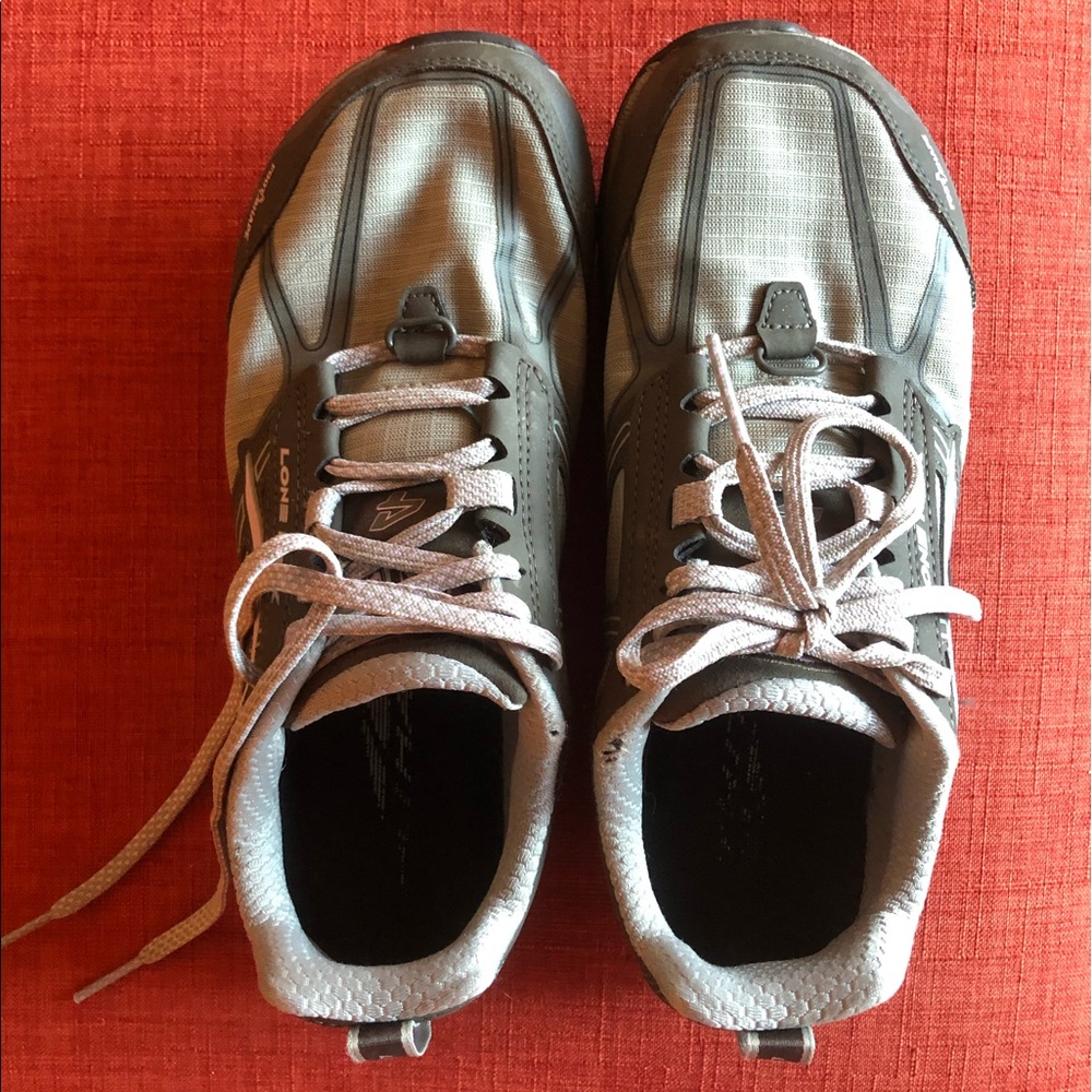 Women’s Altra Lone Peak 4